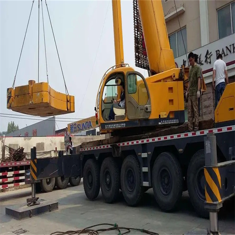 铜梁当地吊车出租|机器吊装|75吨|工厂搬迁服务